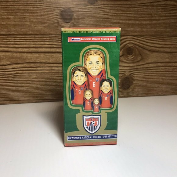 Newcrafters Nesting Dolls World Cup Soccer Womens - Picture 1 of 6